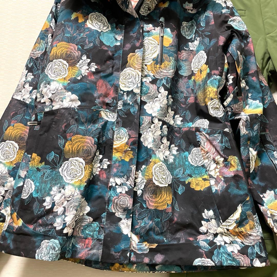 新品未使用✨極美品 ROXY スノーボードジャケット花柄 薔薇 ジャケットのみ