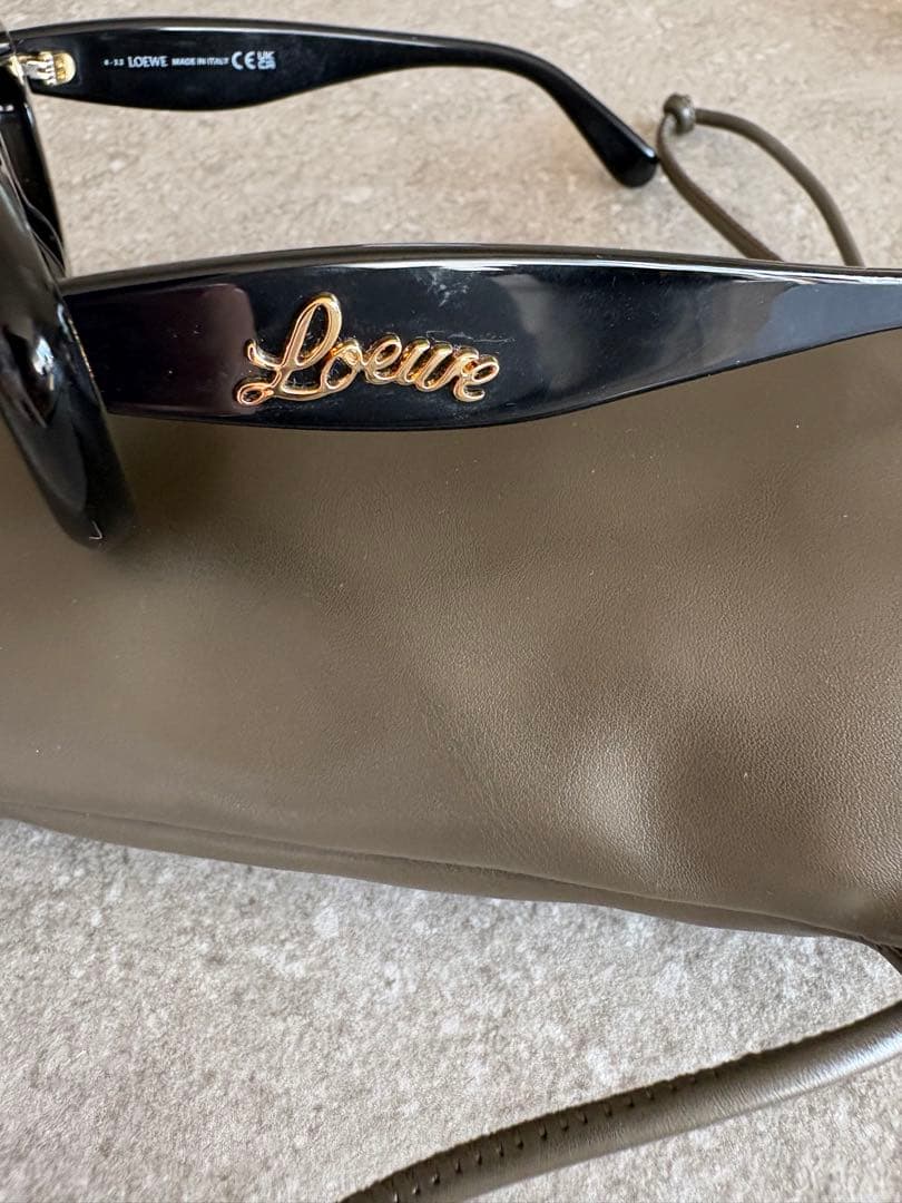 本日限定大幅お値下げLoewe ブラック キャットアイ サングラス