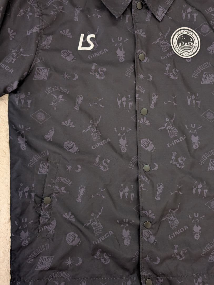 ＊新品＊　美品　ルースイソンブラ 　ウィンドブレーカー　Lサイズ