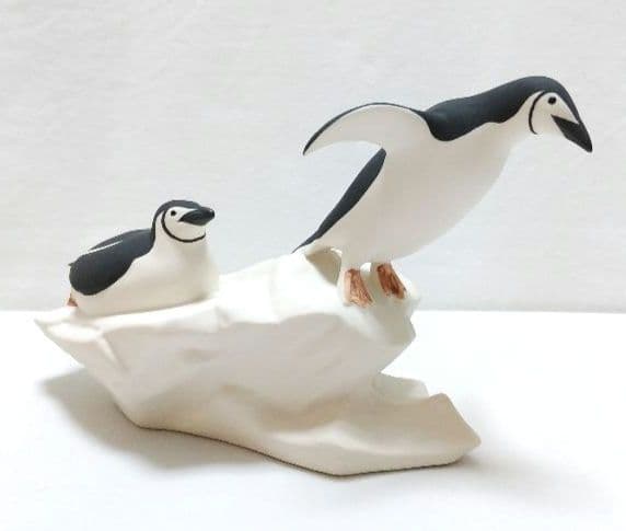 ペンギン 北欧デザイン300個限定ペンギン置物❤︎スコットランド陶器/数量限定品