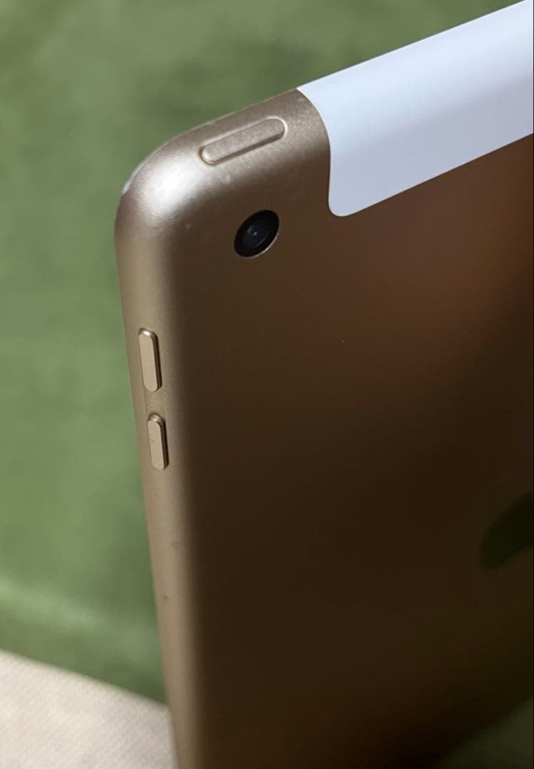 iPad 32GB ゴールド 第5世代