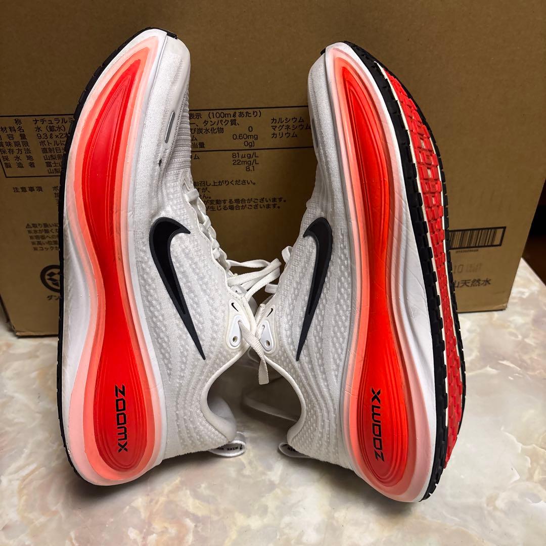 NIKE ボメロプラス（27.0cm）