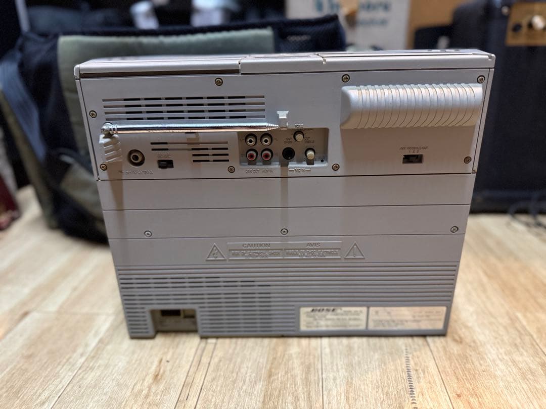 ジャンク最終値下げBOSE AW-1D CD.ラジカセ　専用パワーケース付き