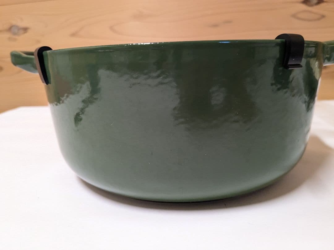 Le Creuset ル・クルーゼ 20cm　モスグリーン　両手鍋