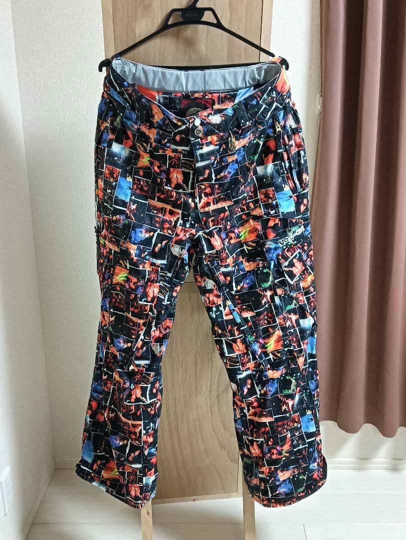 Volcom スノーボードウェア 黒/ピンク