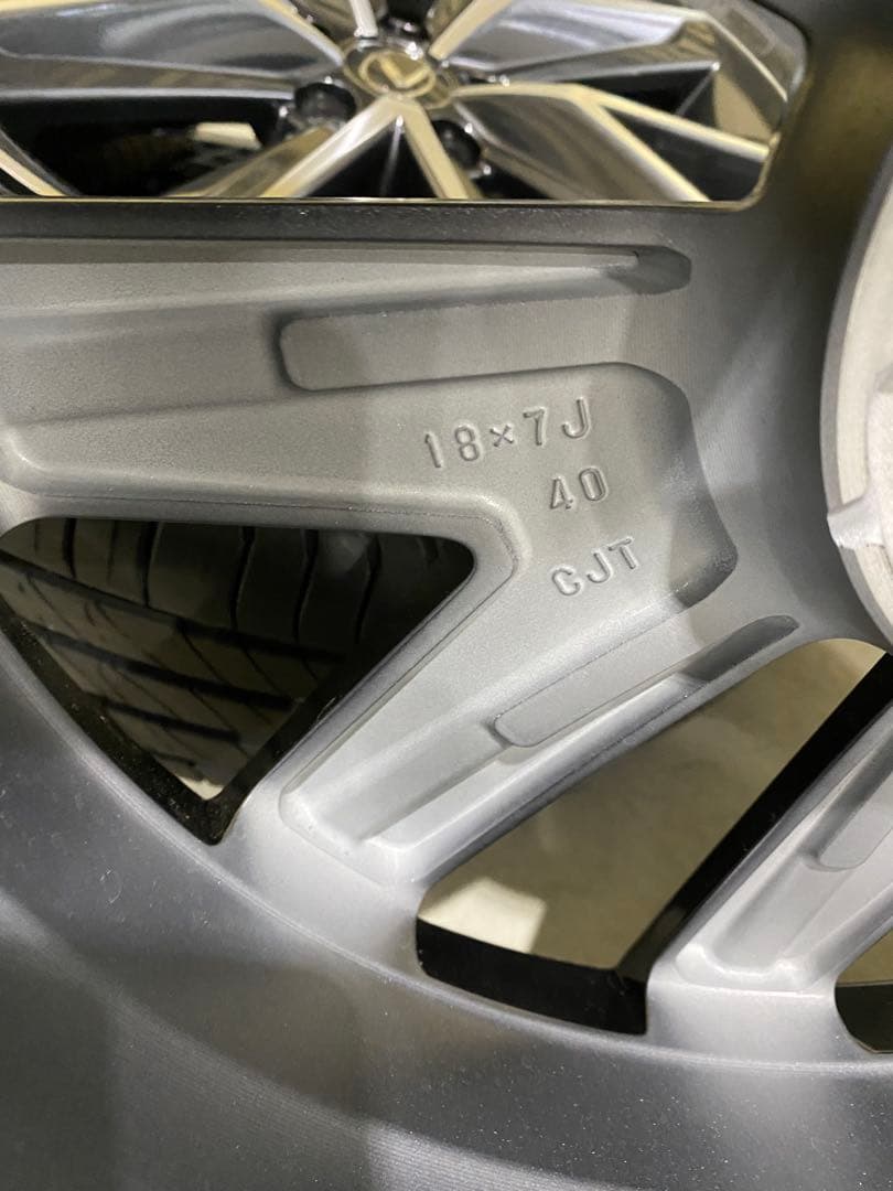 レクサス　LBX純正アルミホイール　タイヤ4本セット！