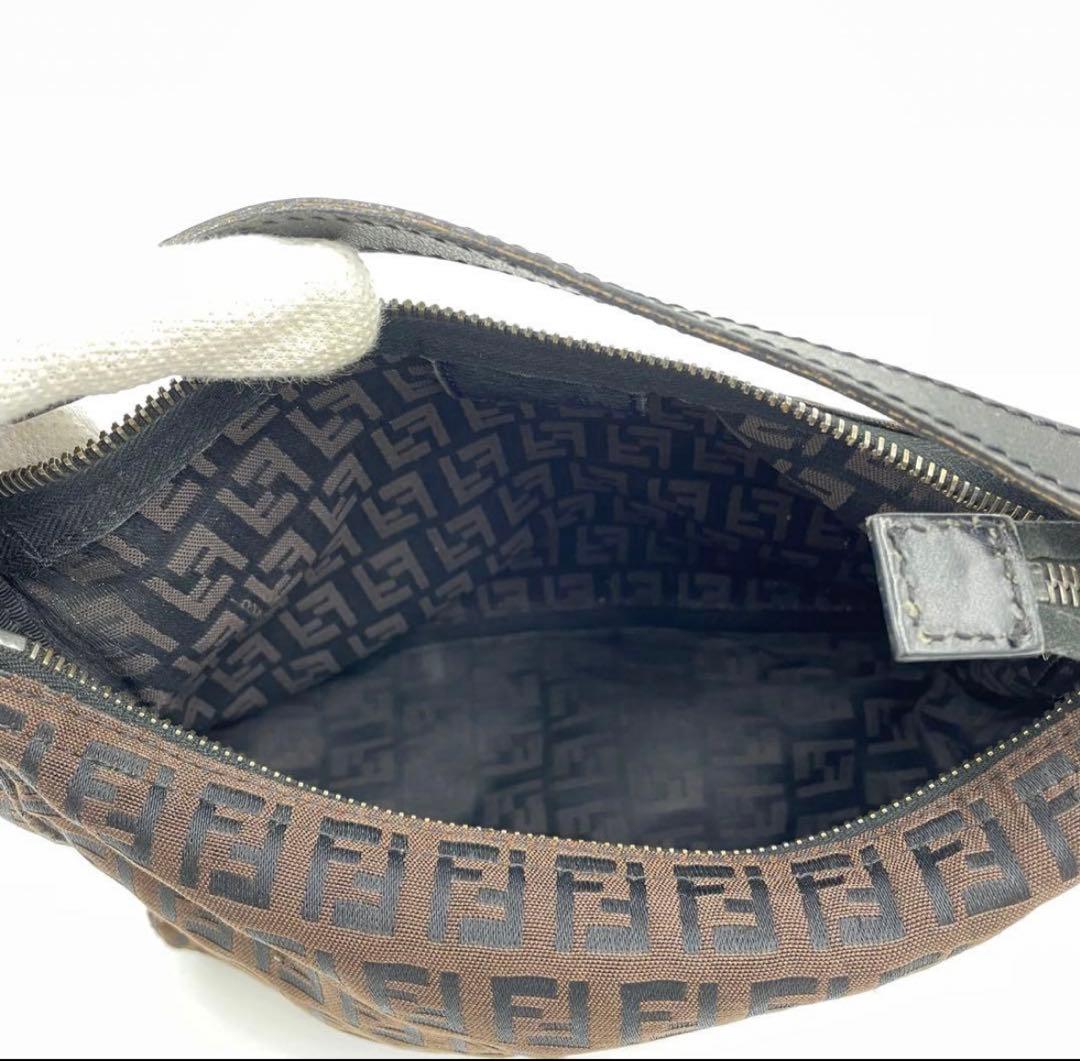 フェンディ　バッグ　FF柄