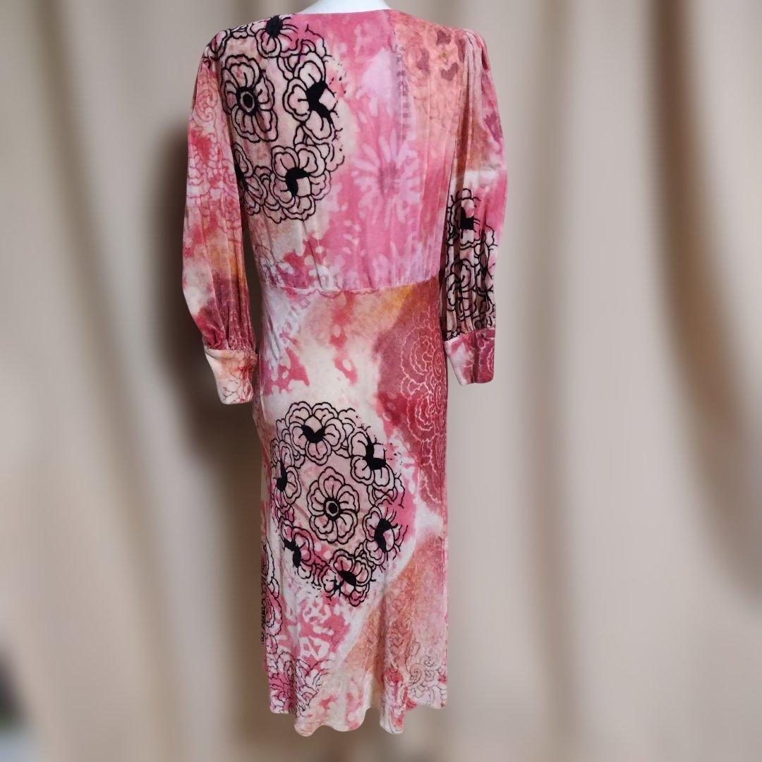 galliano 花柄ピンク系Vネックひざ丈ワンピース