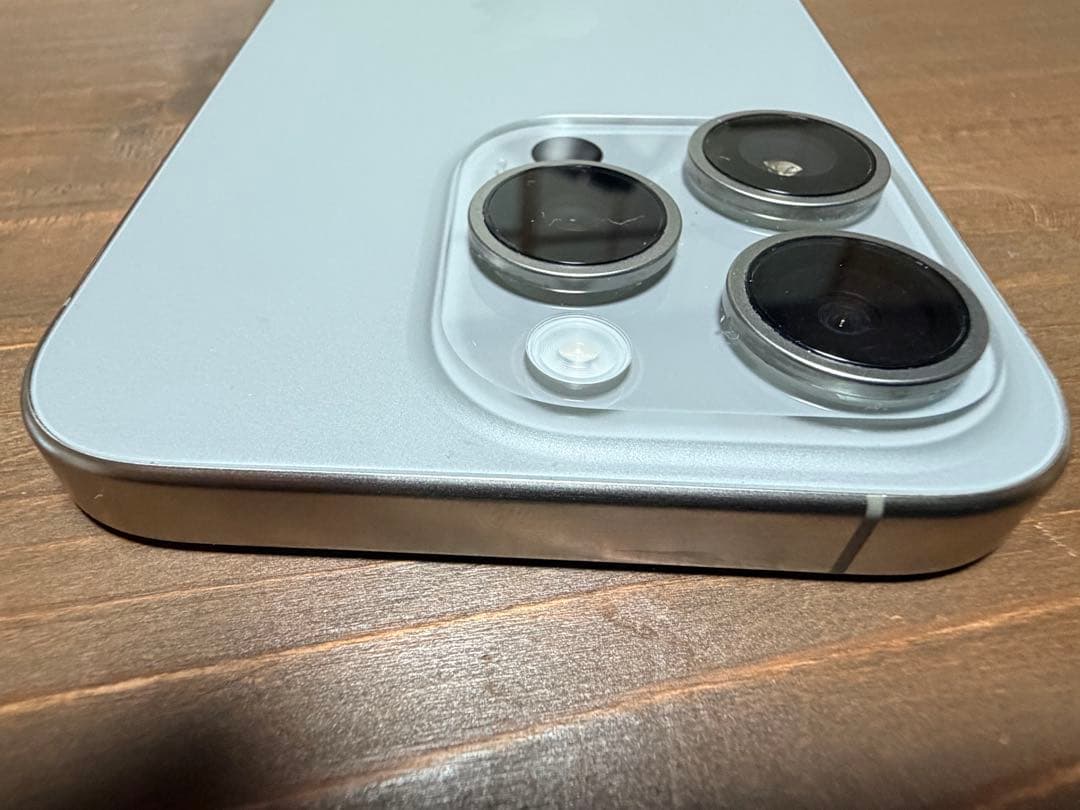 Apple iPhone 15 Pro シルバー 256GB 本体　美品