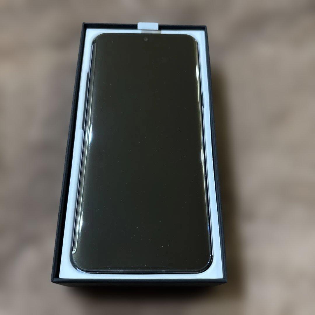 docomo V60 ThinQ L-51A デュアルスクリーン付き 新品未使用