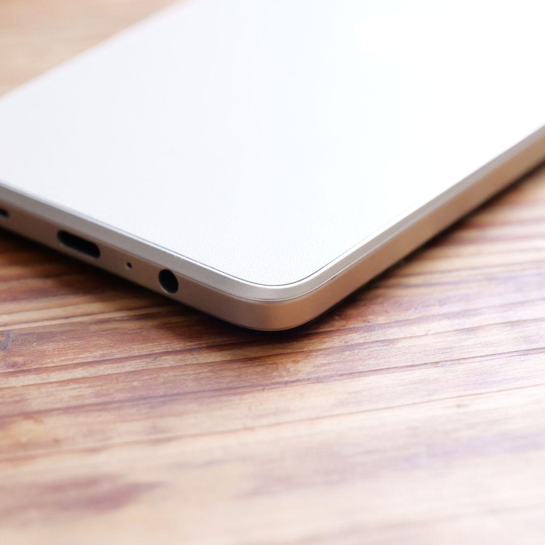 Motorola g64y　バニラクリーム　女性使用　美品