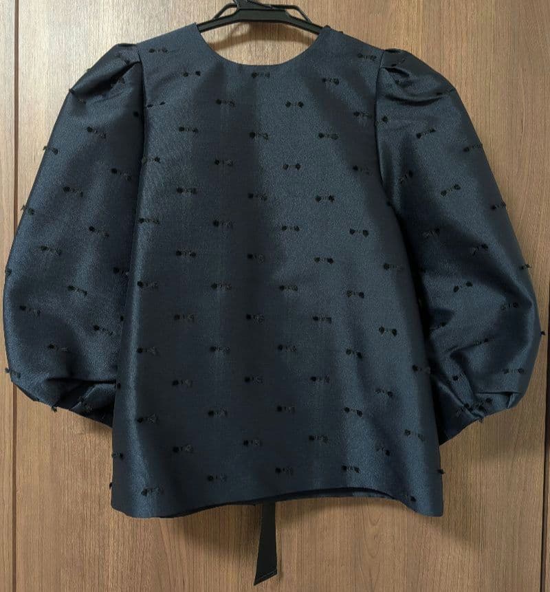 美品 UNITED ARROWS リボン カットジャガード ブラウス