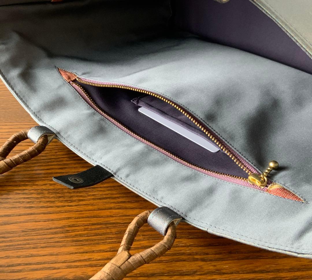 金色の満月に刺繍のお花　帯　リメイク　胡桃皮ハンドルバッグ