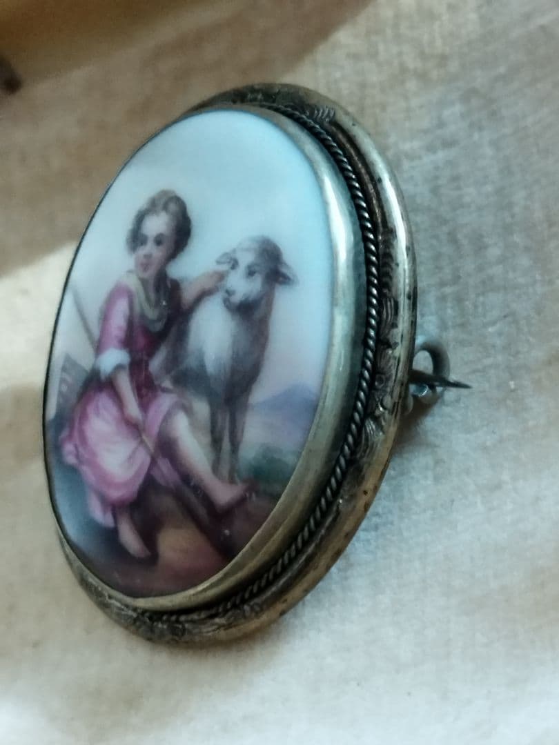 英国　アンティーク　ヴィクトリア王朝時代のブローチ　ムリーリョ