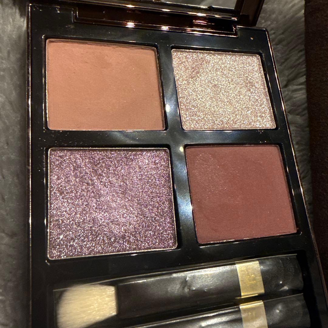 トムフォード　アイカラークォード　メタリックモーブ　01s