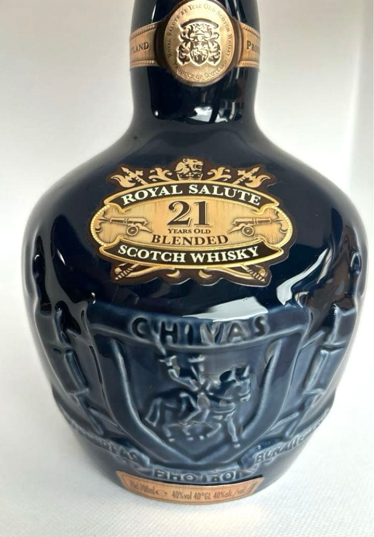 シーバス ブラザーズ　 SALUTE ロイヤルサルート21年　青陶器