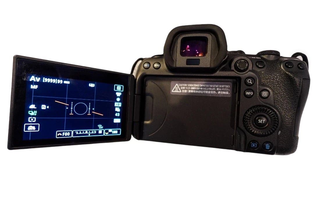 CANON　ミラーレス　 EOS R6ボディ