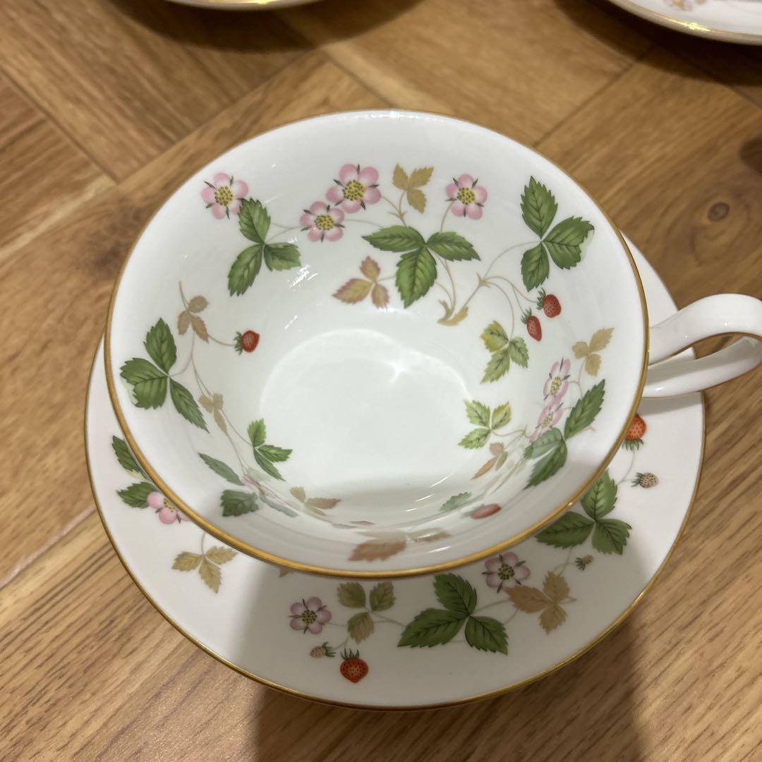 ウェッジウッド　ワイルドストロベリーティーカップ　ティーポット　シュガーポット