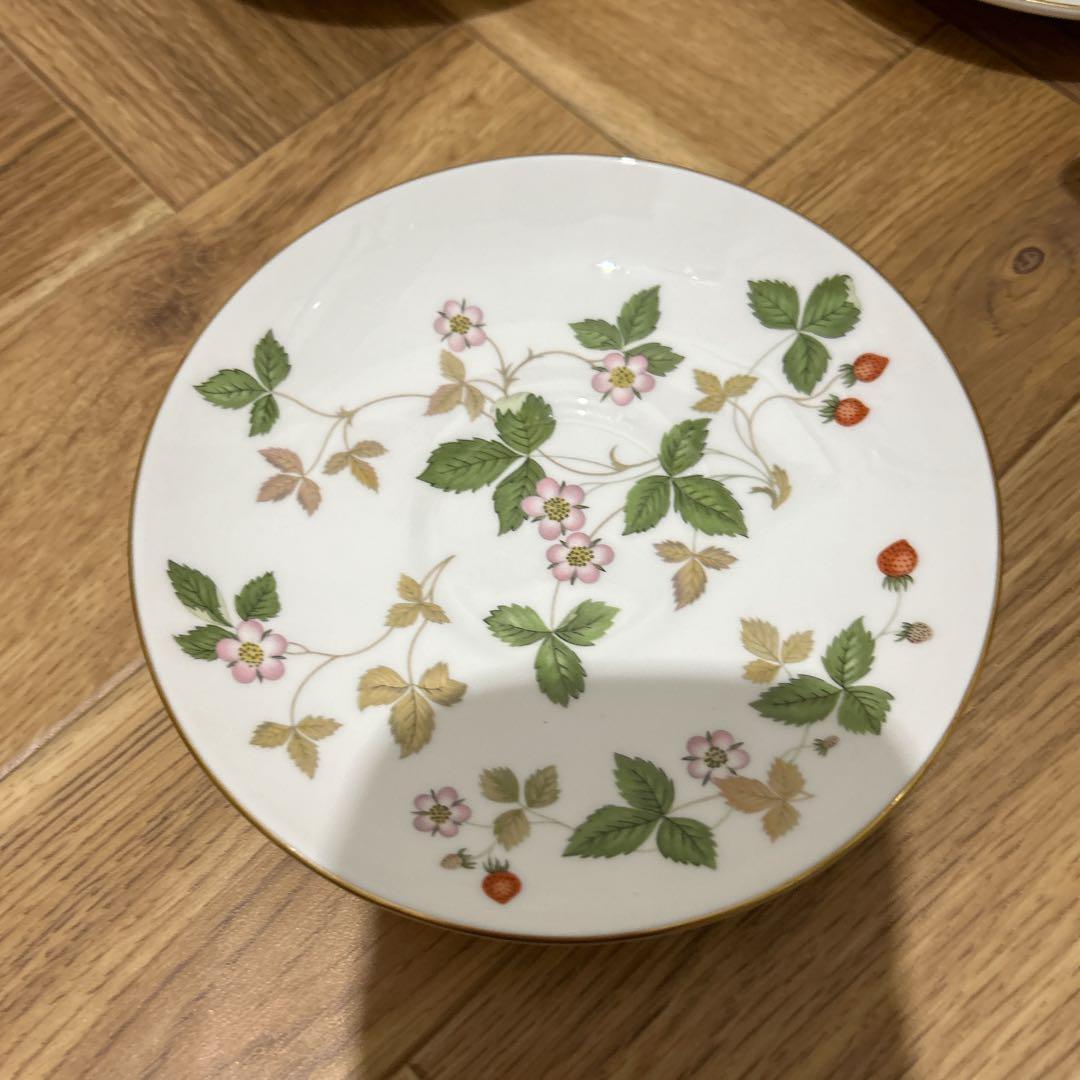 ウェッジウッド　ワイルドストロベリーティーカップ　ティーポット　シュガーポット