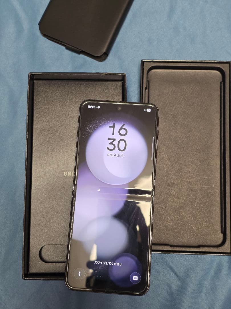 Samsung Galaxy Z Flip5 ブラック ケース付き