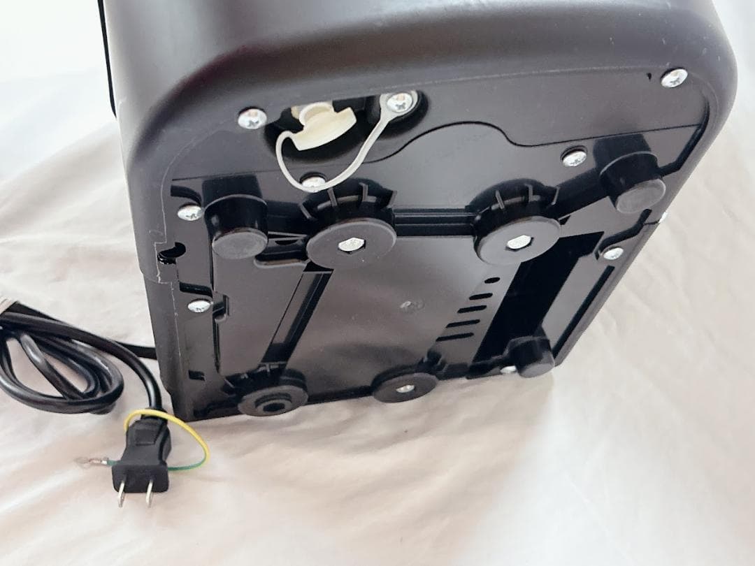 MTK　LIVZA ICE-C01 コンパクト高速製氷機