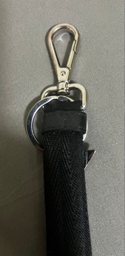 【値下げ可能】PRADA ブラックキーホルダー