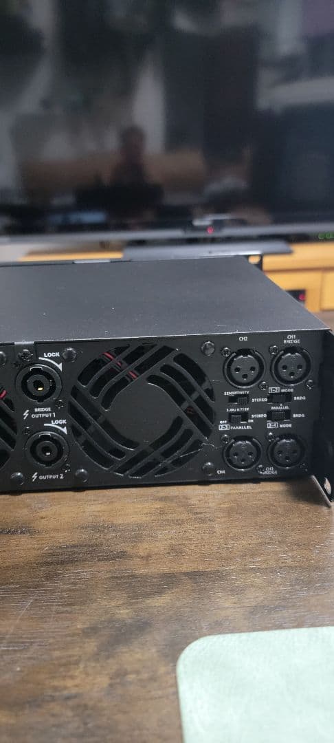 CPX4100 パワーアンプ 4チャンネル