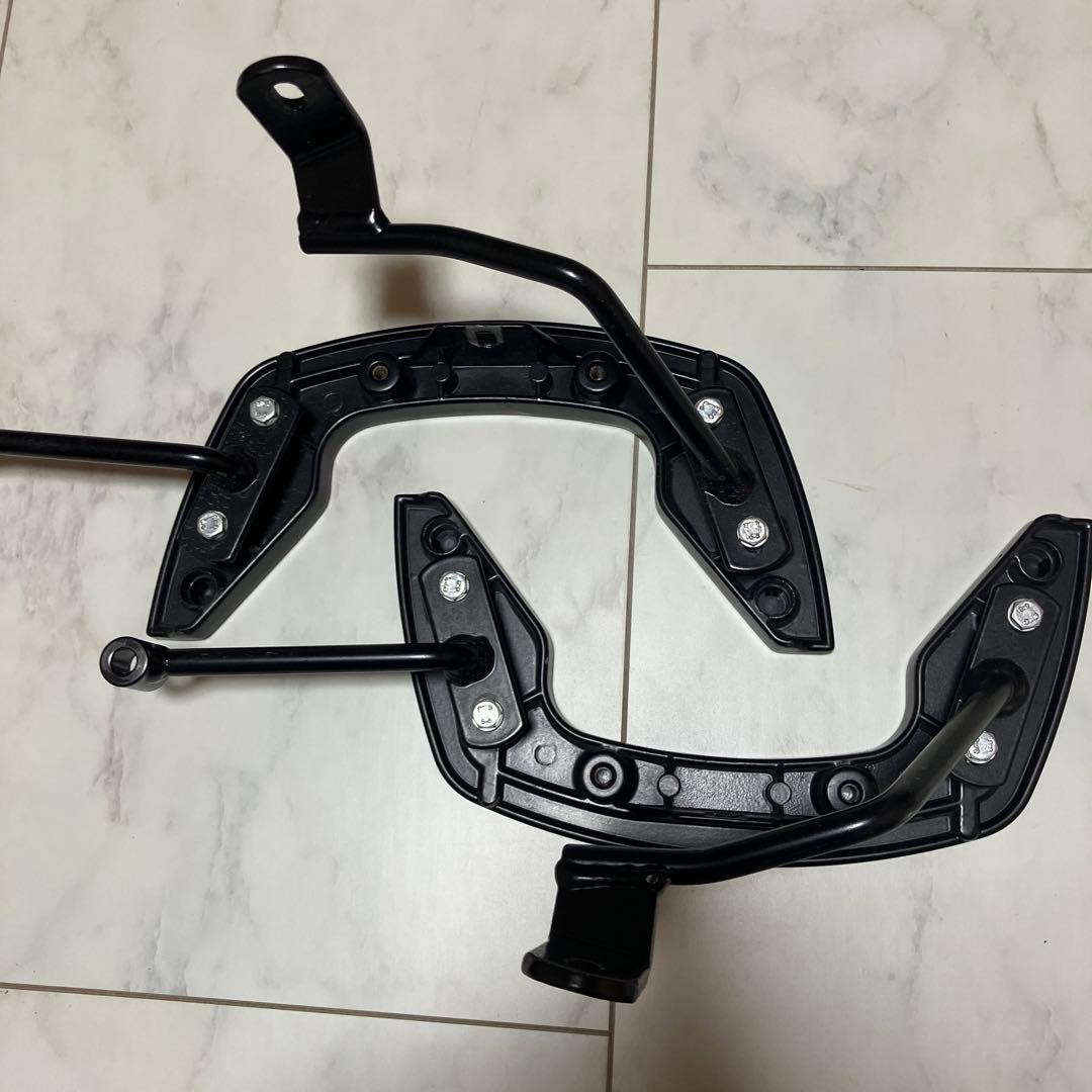 トライアンフ Speed Twin 用 C-Bowシステムキャリア