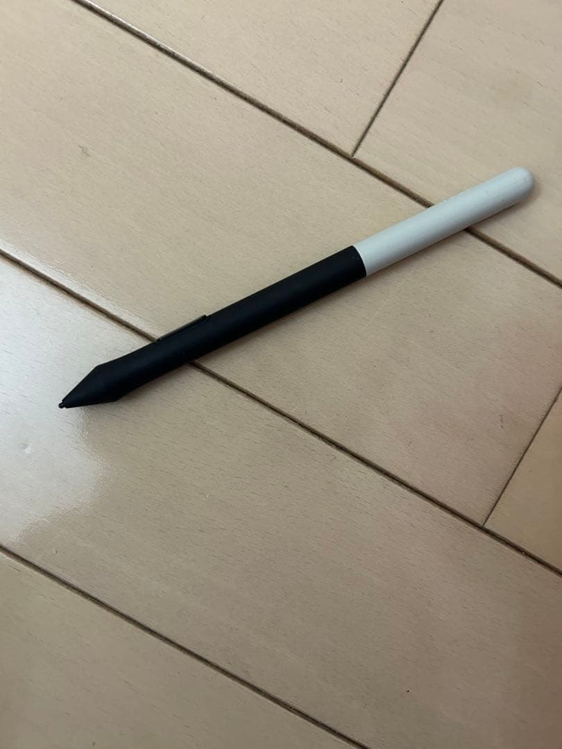 Wacom one 液晶ペンタブレット 本体 ホワイト