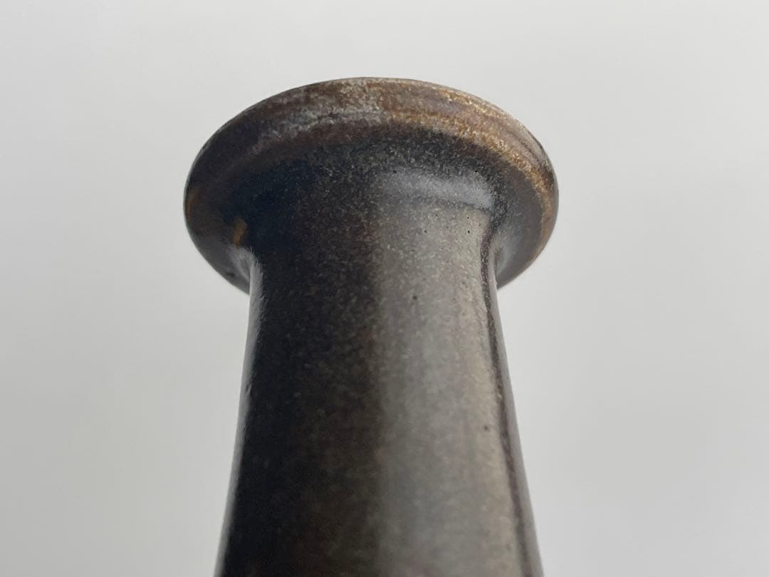 骨董　アンティーク　琉球古陶　沖縄　酒器　褐釉徳利　一輪挿し　渡名喜瓶　嘉瓶