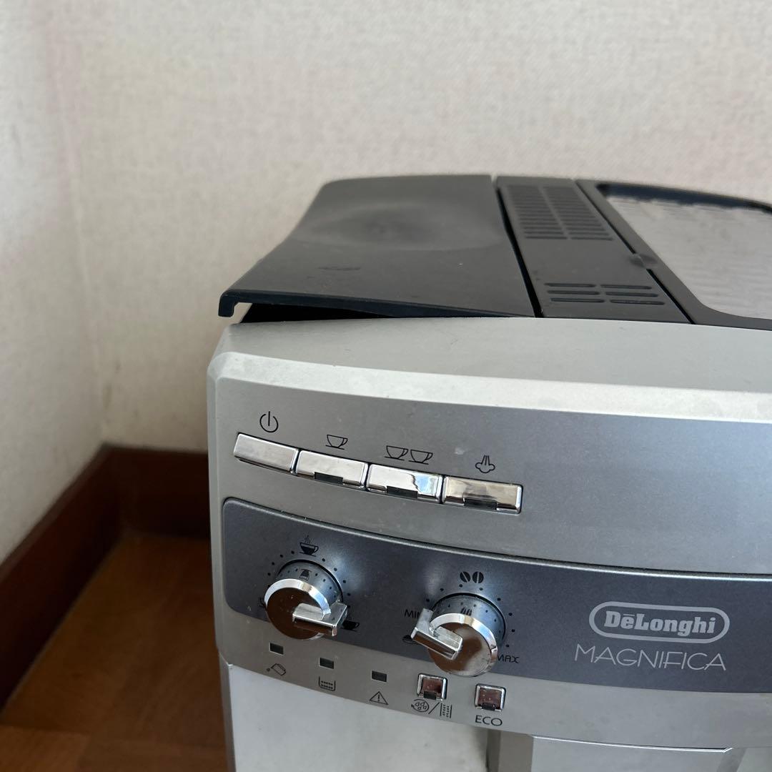 めめちゃんDeLonghi MAGNIFICA エスプレッソマシン