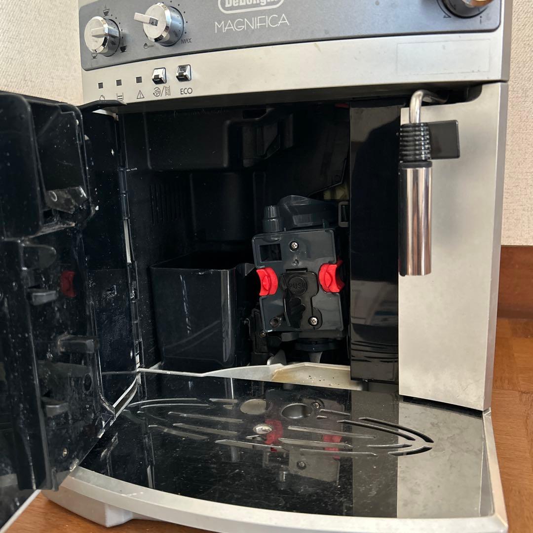 めめちゃんDeLonghi MAGNIFICA エスプレッソマシン
