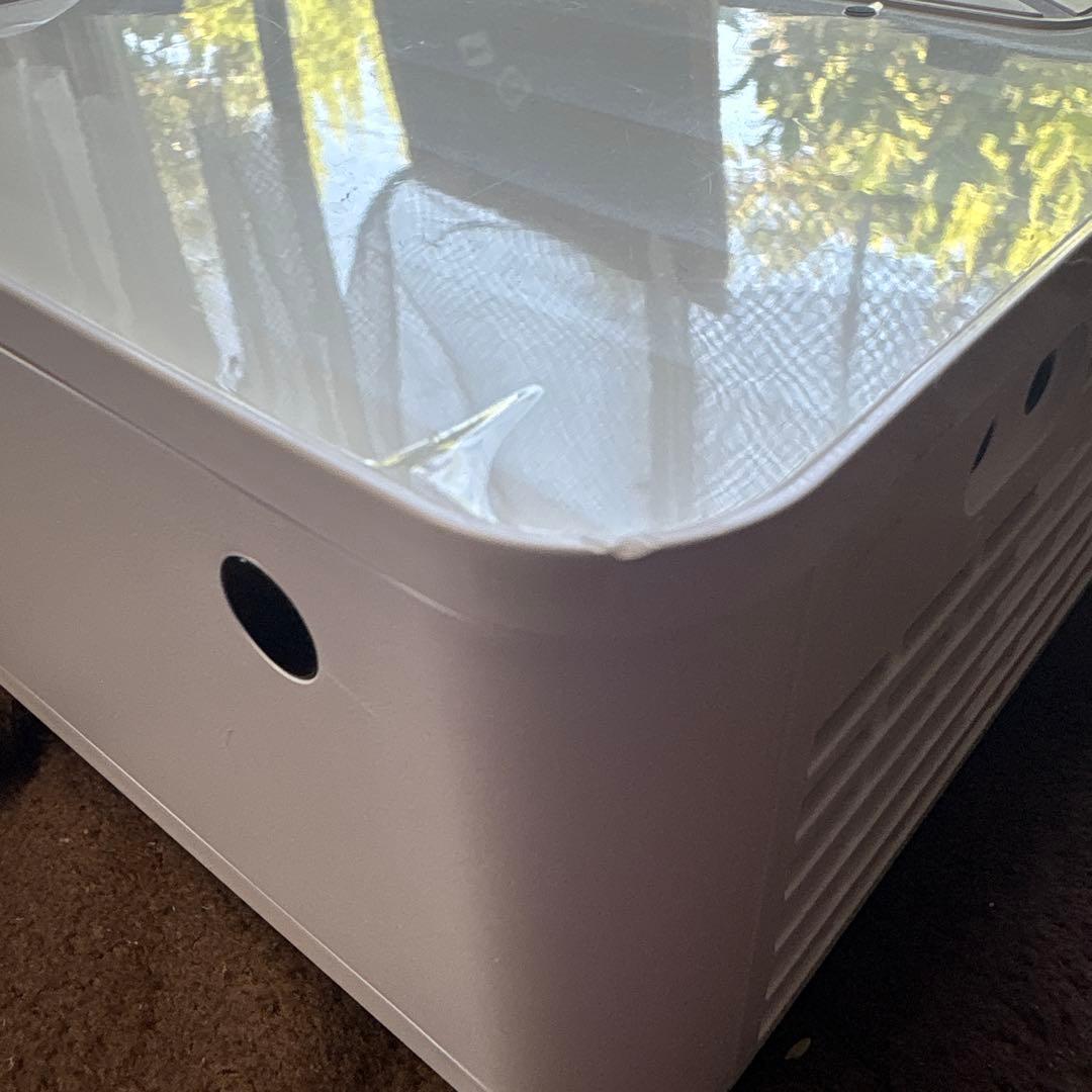 ホワイト　プロジェクター 付属品あり　動作確認済み