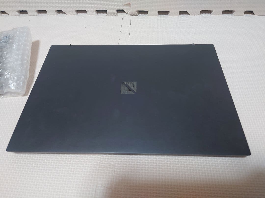 NEC NEXTREME Carbon/i7-1255U/16・512G/特価