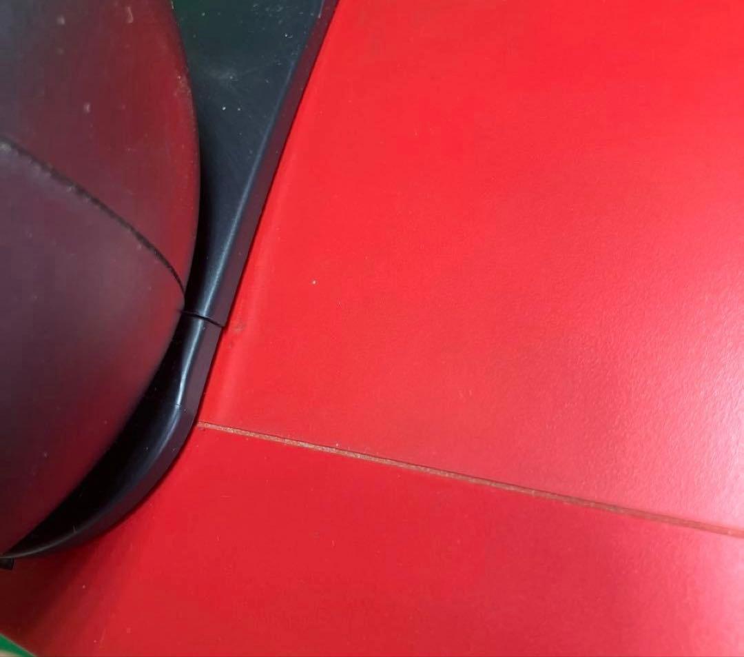 ディズニー ブラウン管テレビ 赤