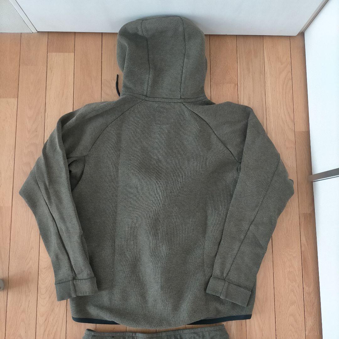 【M】ナイキ セットアップ テックフリース カーキ