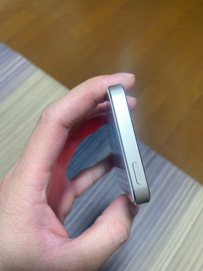 Apple iPhone 5s ゴールド 本体