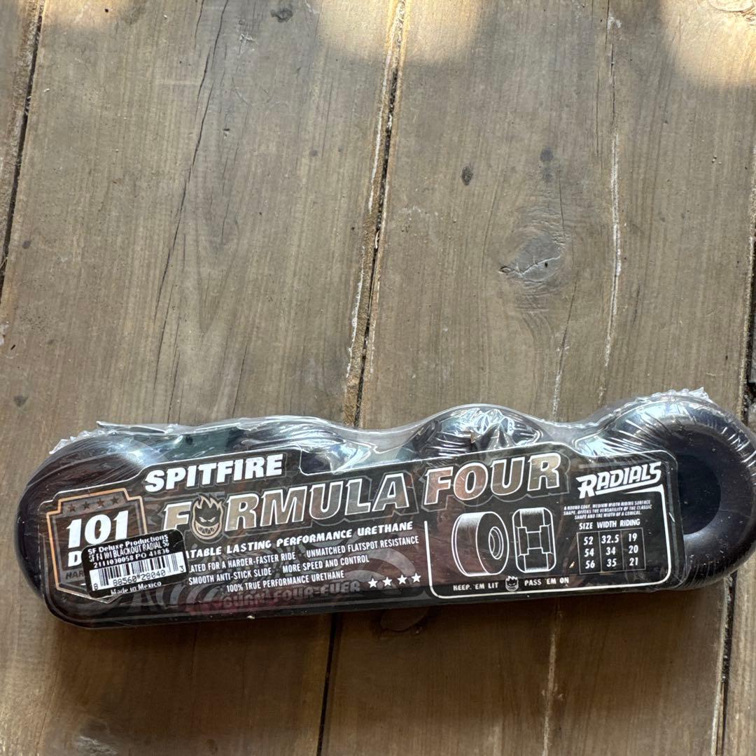 SPITFIRE フォーマル4ラディアル58mm101aウィール 4個セット
