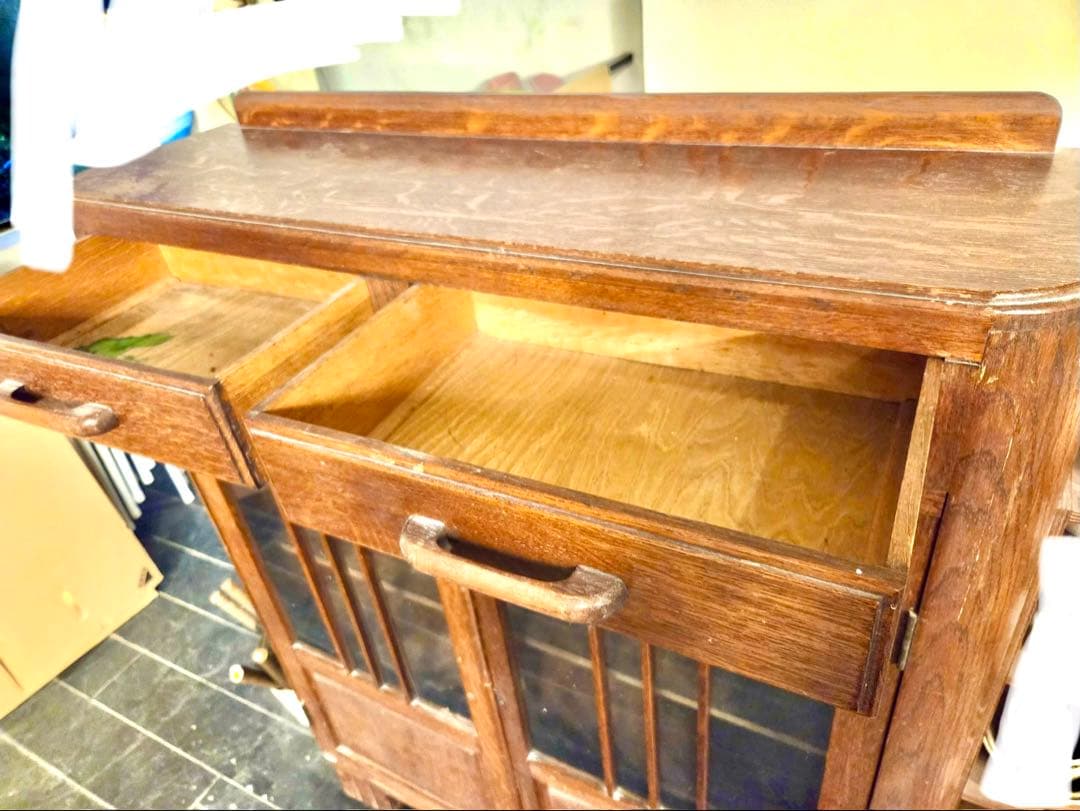 アンティーク☆木製キャビネット ガラス扉付き☆ 3月10日までに発送