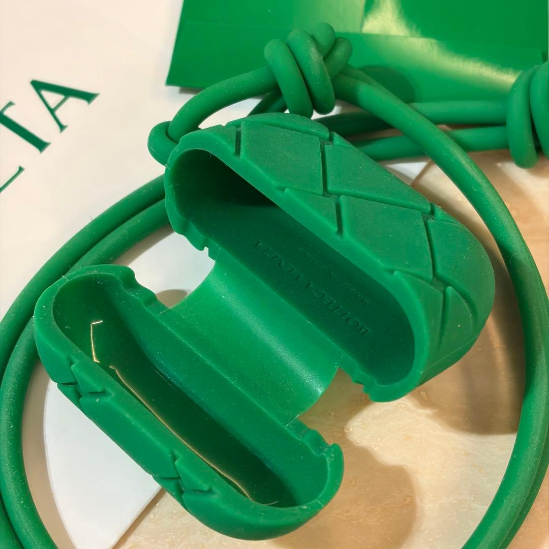 Bottega Veneta AirPodsProケース