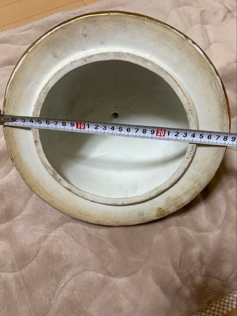 置物　壺の蓋部分