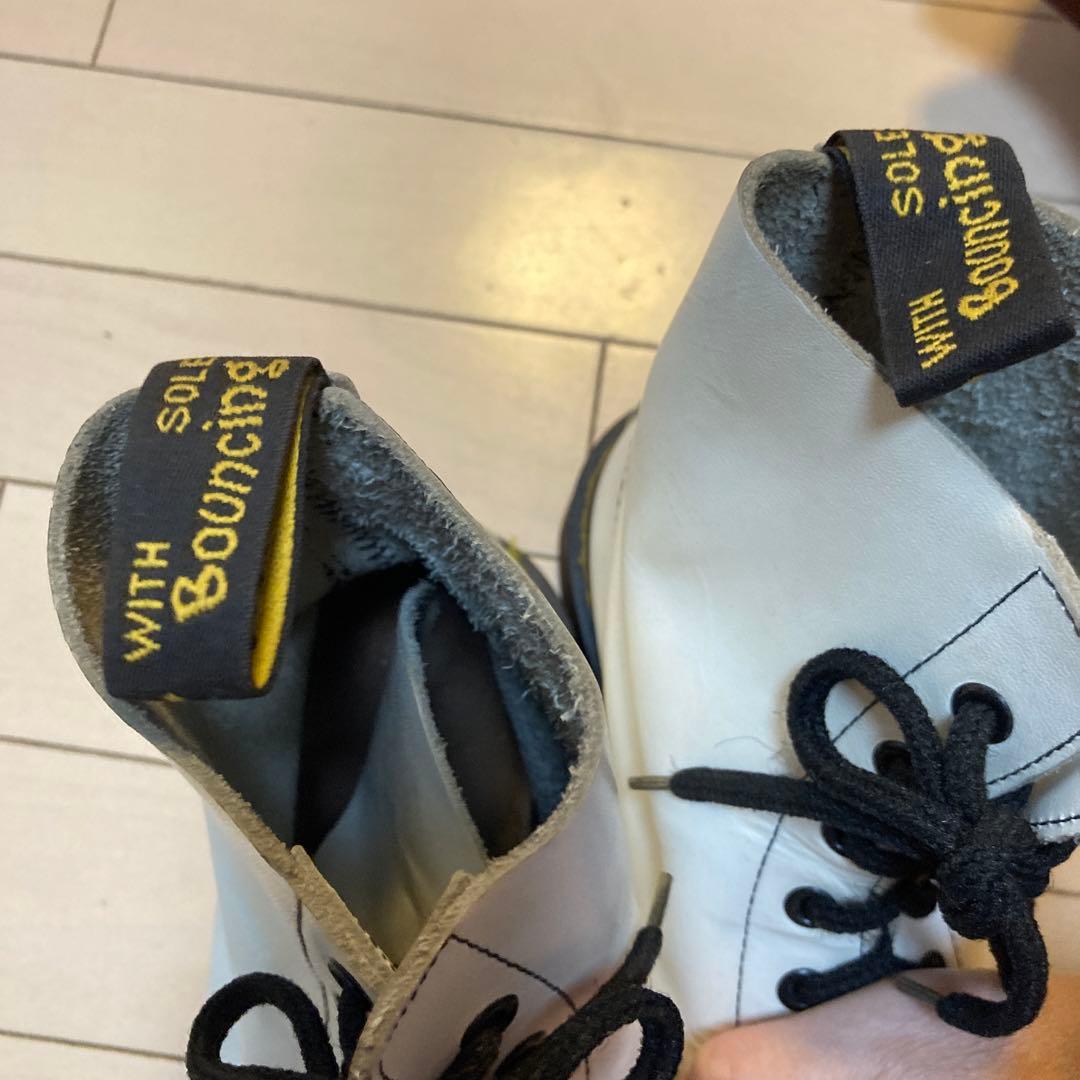 ドクターマーチン7ホールブーツ　ホワイト　レザー　 メイドイン　イングランド製