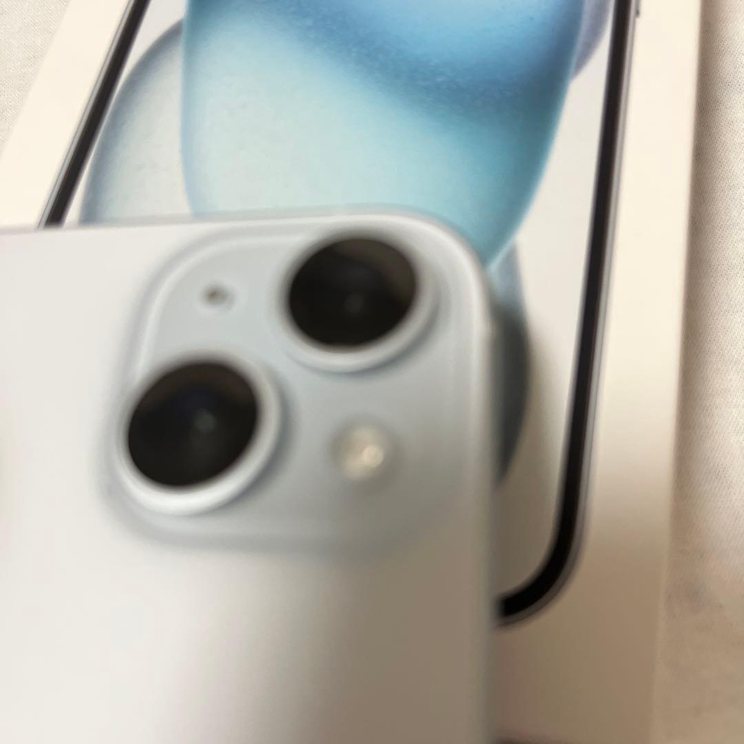 【美品中古】Apple iPhone 15 本体 128GB ブルーSIMフリー
