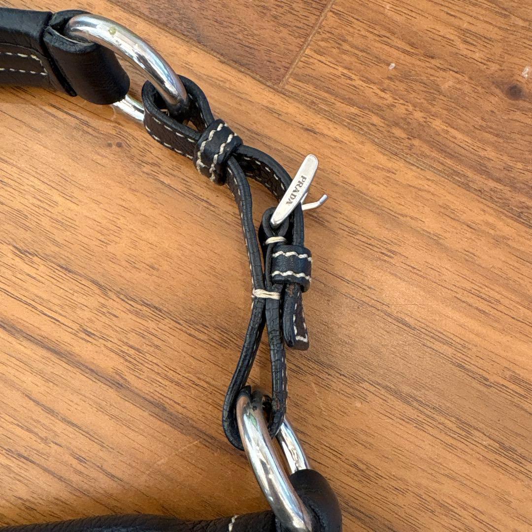 PRADA ブラックレザーショルダーバッグ