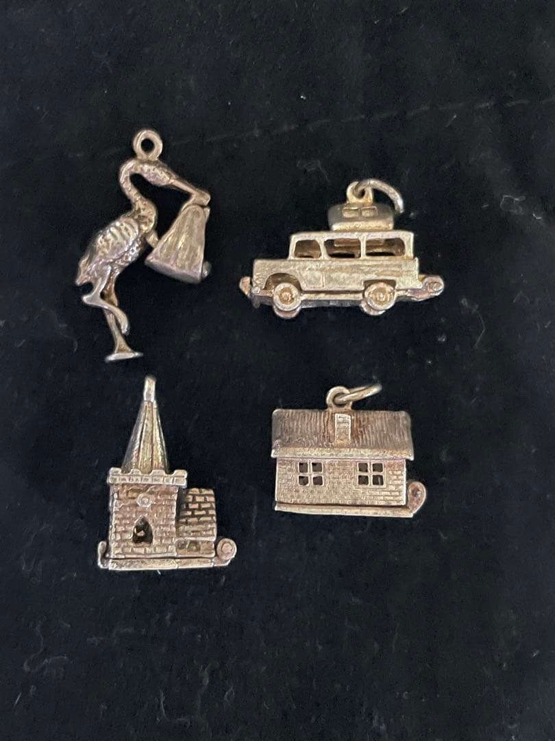 アンティーク　ヴィンテージ　チャーム4点セット