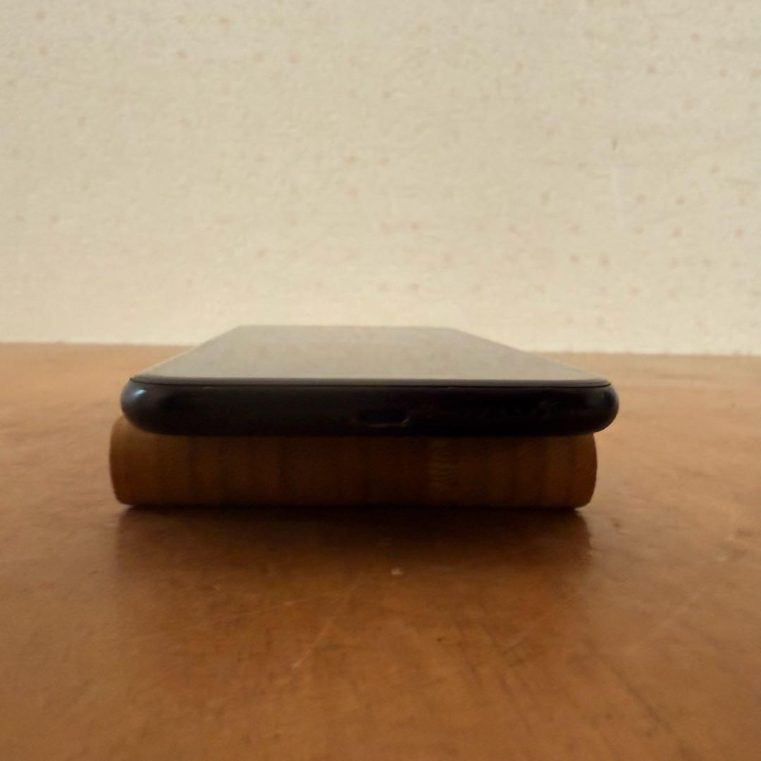 ● 美品 iPhone XR 64GB ブラック MT002J/A au