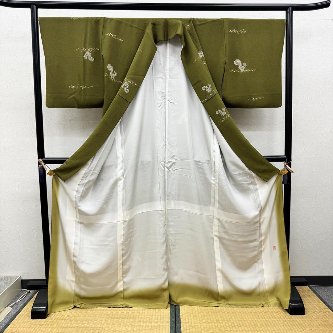 きものヱビス ■ リス柄 縮緬地 作家物 小紋 トールサイズ身丈169㌢裄69㌢