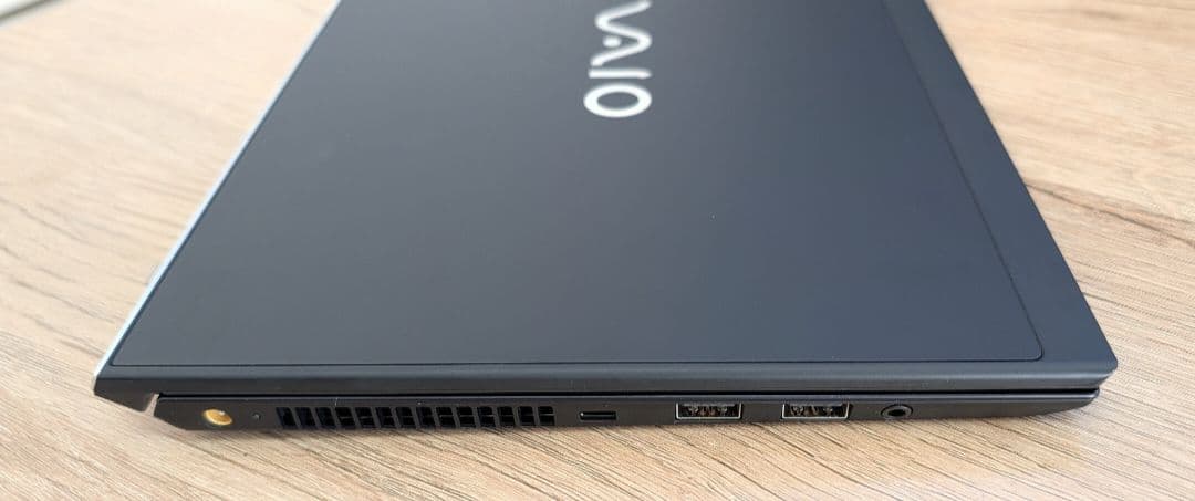 Vaio Pro PJ　Core i7 第10世代　コンパクト　超軽量ノートPC