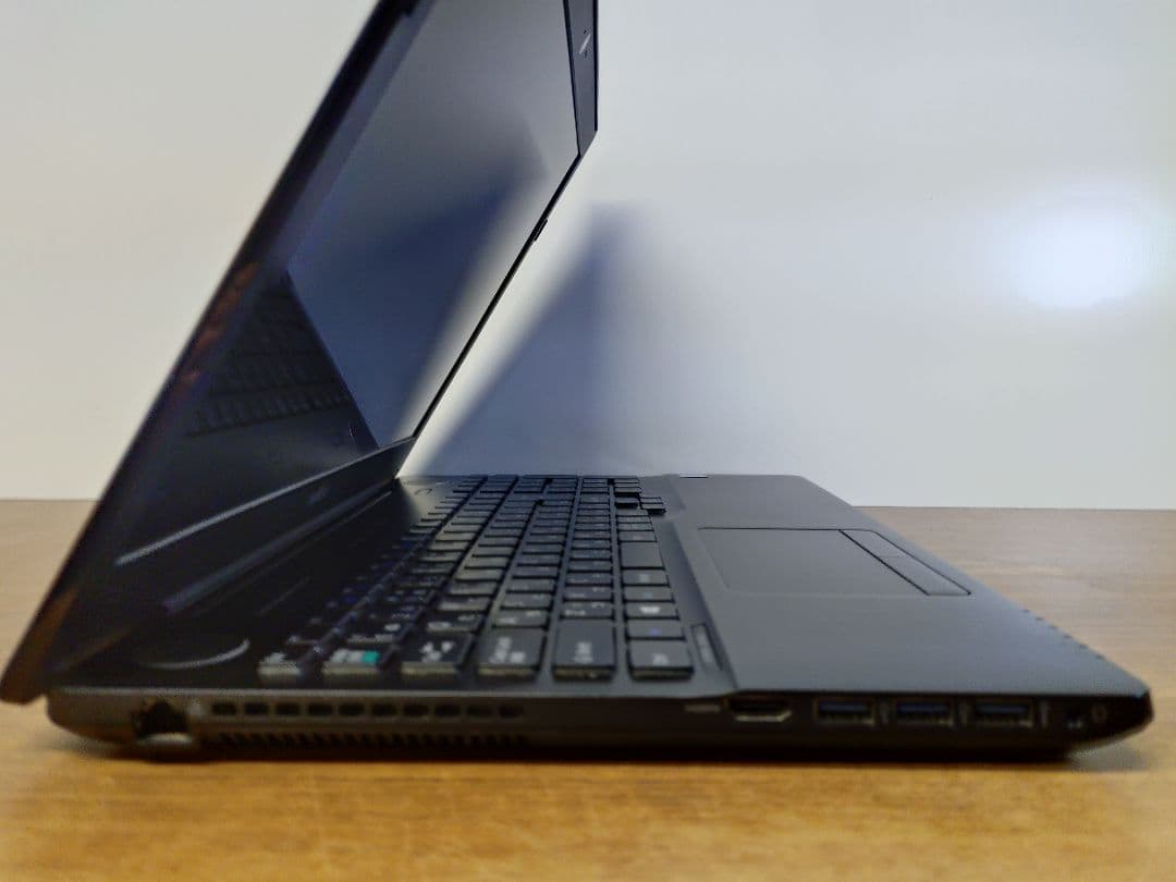 i*s様 富士通 LIFEBOOK AHシリーズ 15.6インチ ブラック