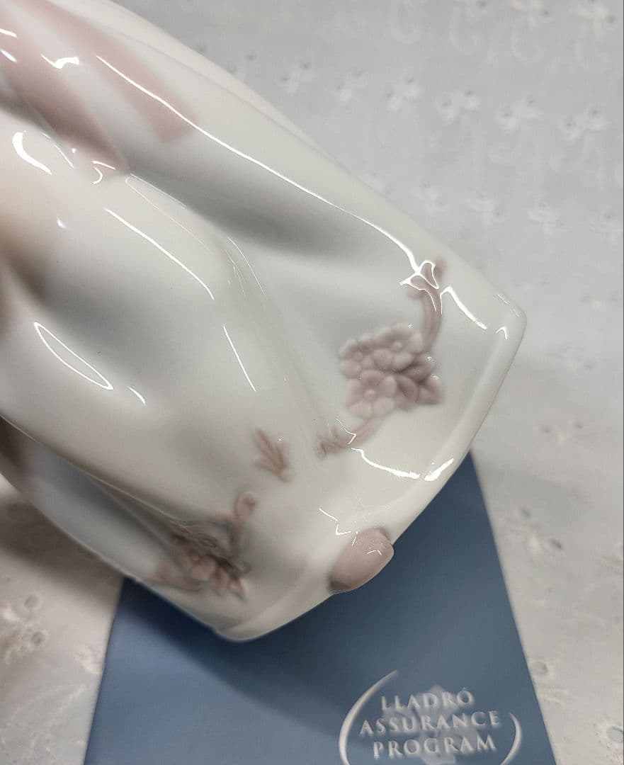 未使用近✨リヤドロ 大切なあなたへ フィギュリン 陶器人形 少女 ハートフラワー